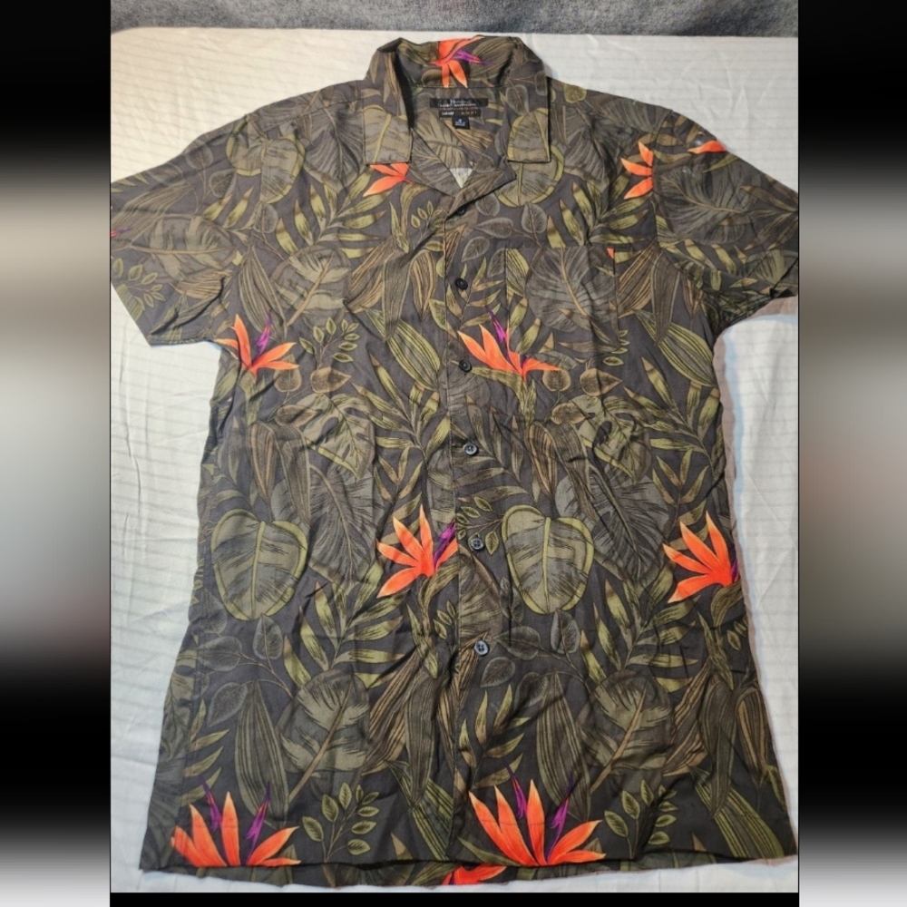 Marc Anthony Luxury Slim Fit Short Sleeved Button Up Shirt Size Small